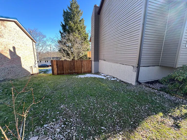 116 Ridgeley Rd — Photo 9