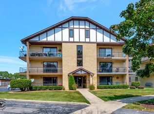 17940 Royal Oak Ct APT 2W, Tinley Park, IL 60477