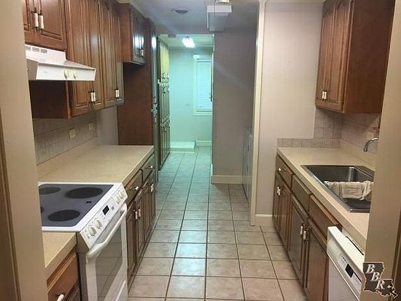 5th image of 410 Thoroughbred Drive