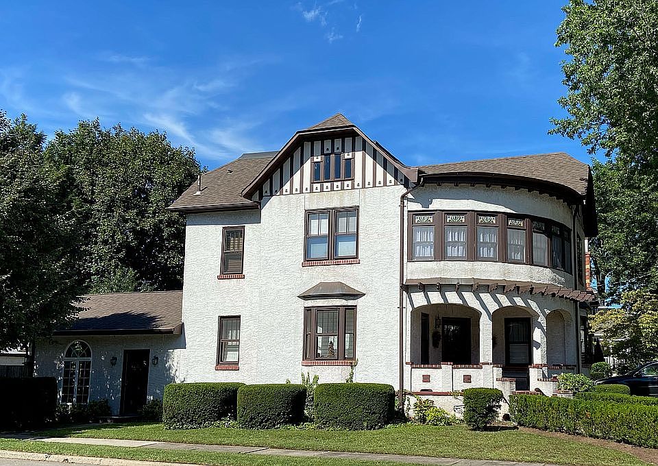 2nd image of 453 Oak Ave
