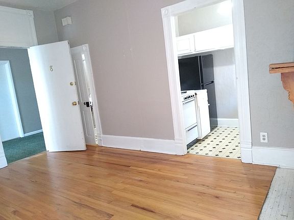 5th image of 1230 N Washington St #8
