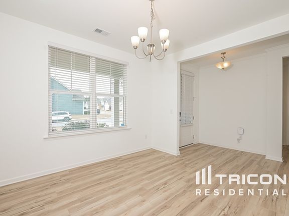 5th image of 105 Everett Sq