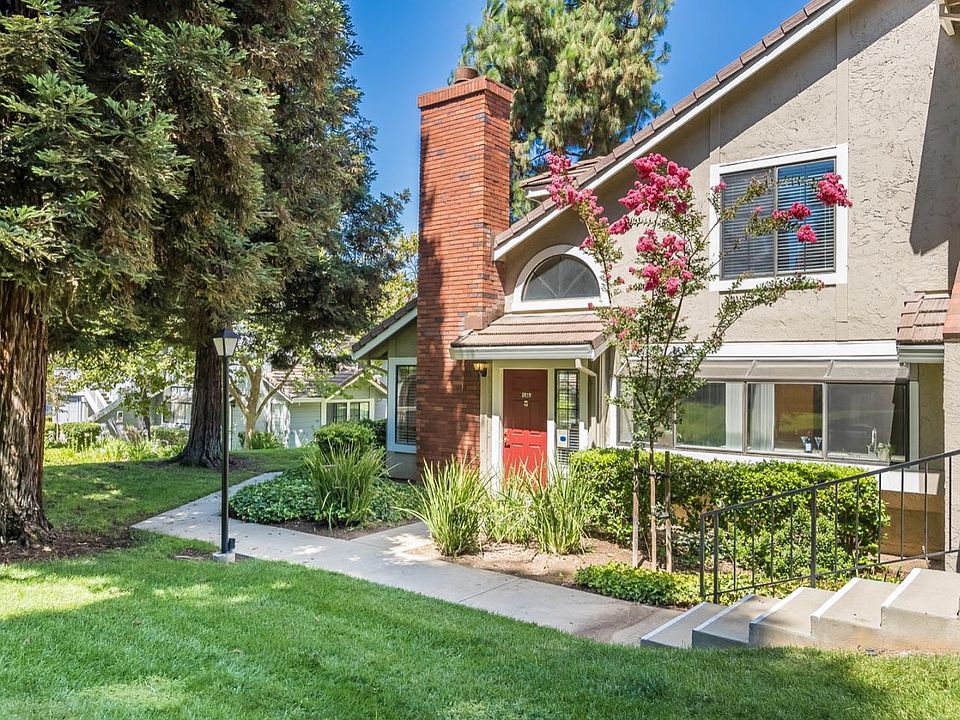 1st image of 2819 Buena Knoll Ct