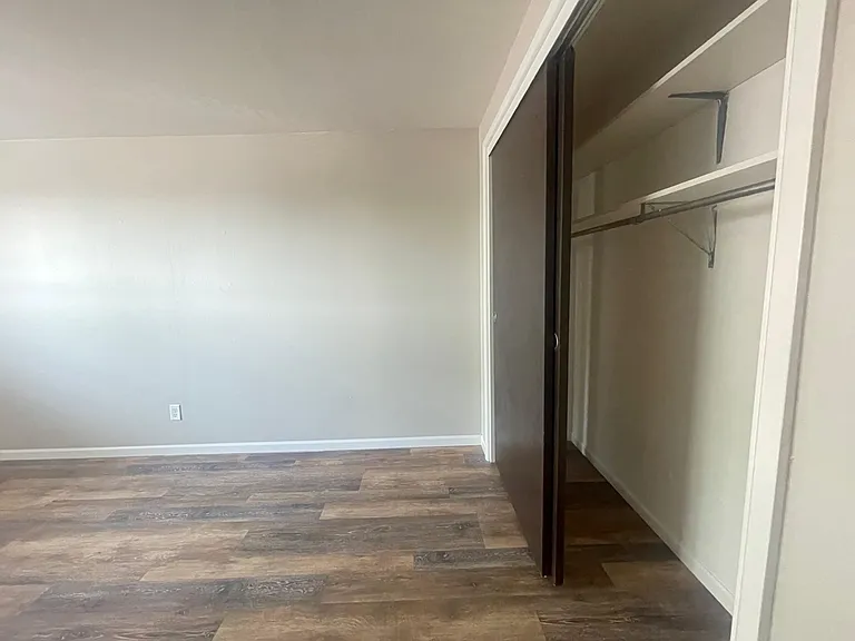 1120 Ann St #13 — Photo 12