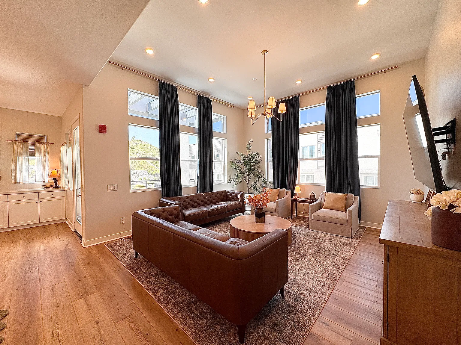 26729 Greylock Ln — Photo 2