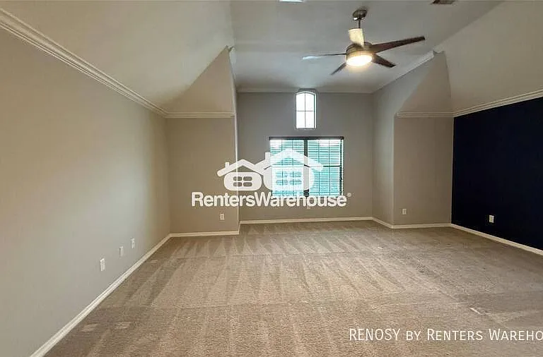 829 W 26th St — Photo 18