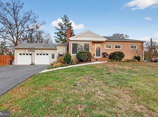 709 Manor Ter, Moorestown, NJ 08057