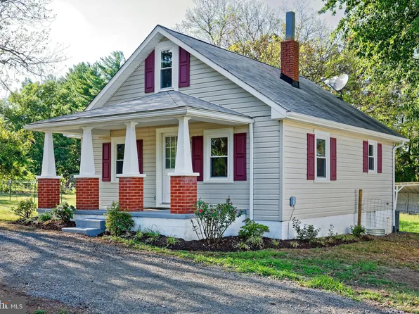 12764 Elk Run Rd, Midland, VA 22728