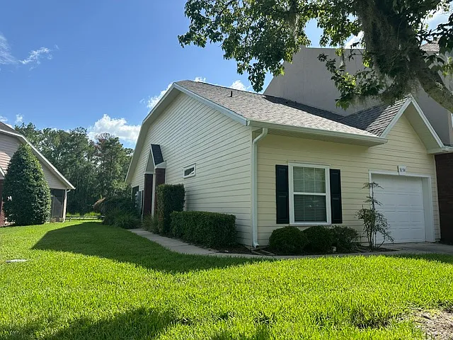 3154 NW 105th Dr — Photo 2