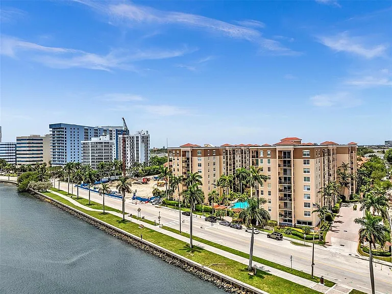 1801 N Flagler Dr #416 — Photo 47