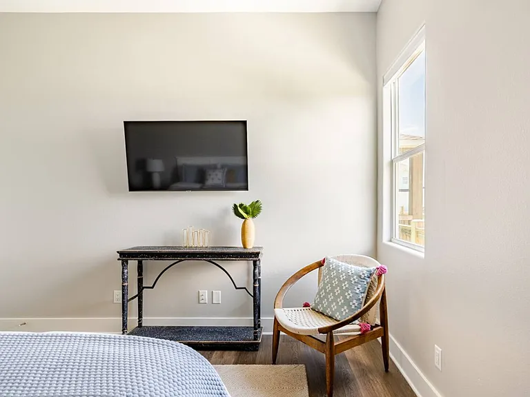 1/2 Johnson Crawford Cir E — Photo 38