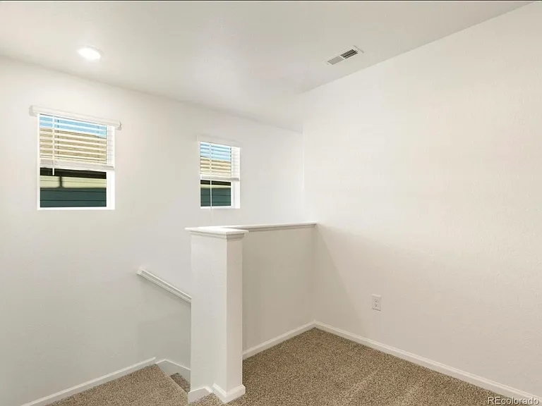 627 97th Ave — Photo 16