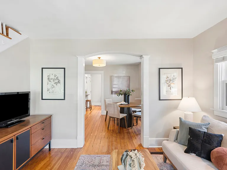 3669 Stettinius Ave — Photo 10
