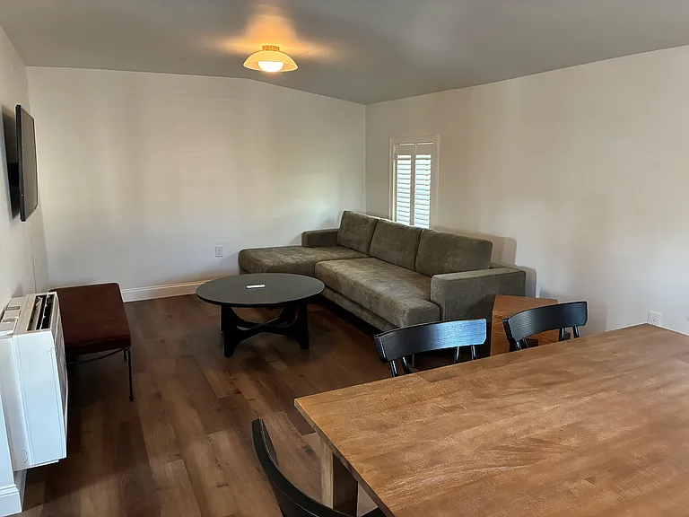 205 S Union St — Photo 10