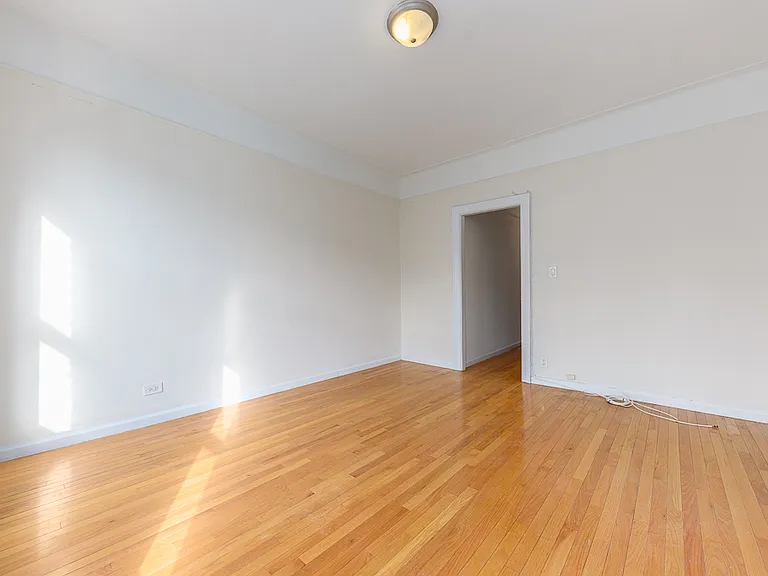 43-23 40th St #3C — Photo 1