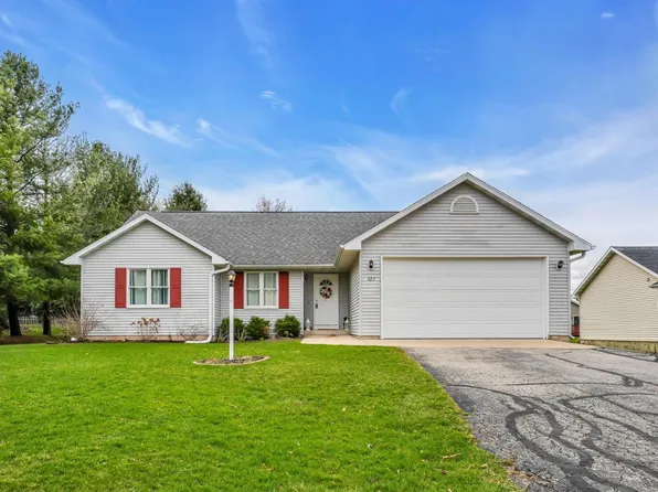 423 Oak Ridge DRIVE, Darien, WI 53114
