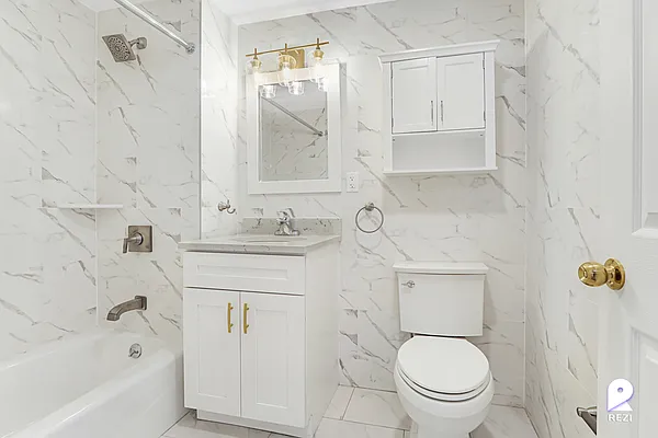 Rented by REZI | media 31