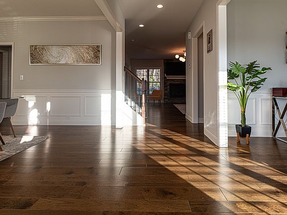3rd image of 703 Dehart Ln