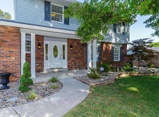 1113 White Lake Dr, Saint Charles, MO