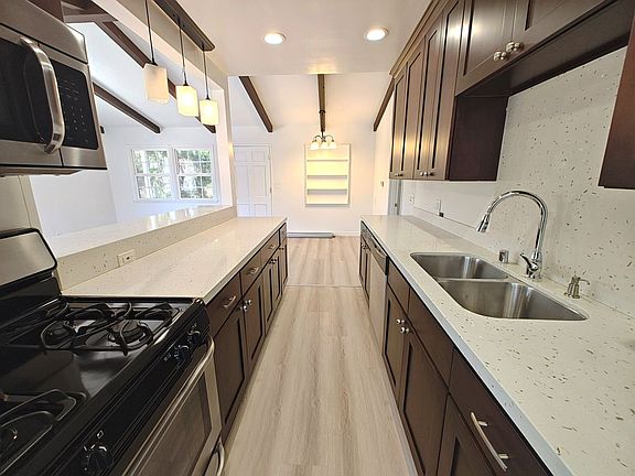 4th image of 10385 W Olympic Blvd APT 8