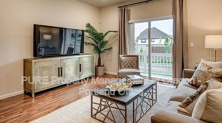 6714 NW 158th Ave — Photo 8
