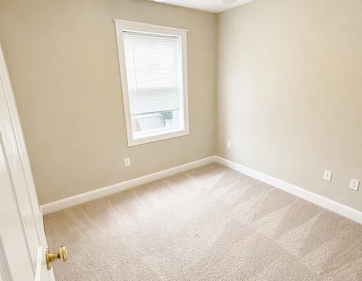 104 Barbour Dr — Photo 6