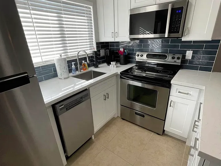38431 N Spur Cross Rd #C — Photo 2