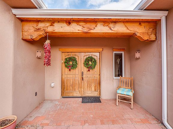 3rd image of 184 Paseo Penasco St