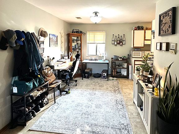 2nd image of 2008-2014 Continental Ln