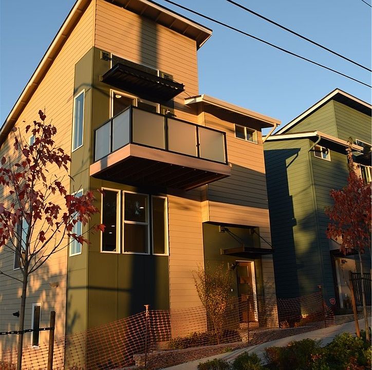1st image of 3502 Ne 145th St