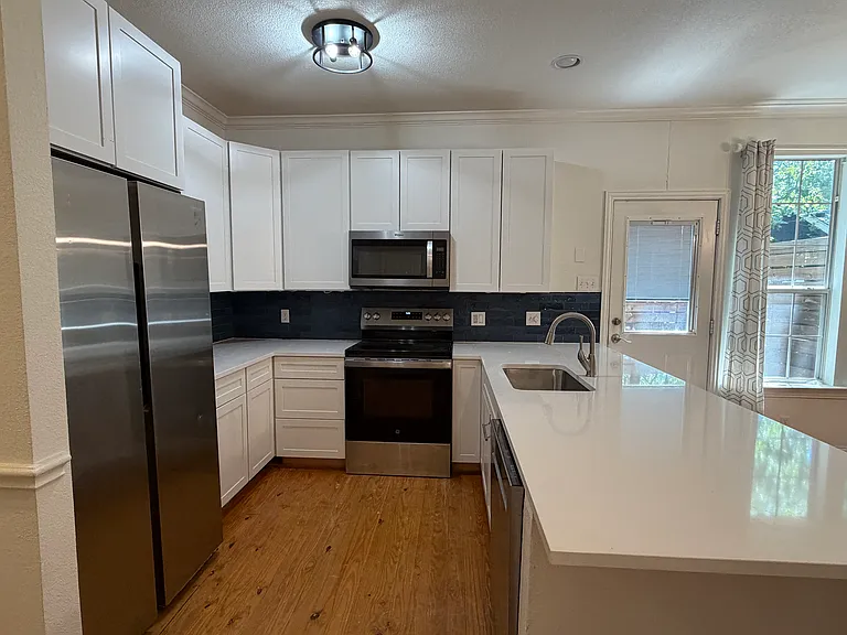 47 Wales Dr — Photo 23