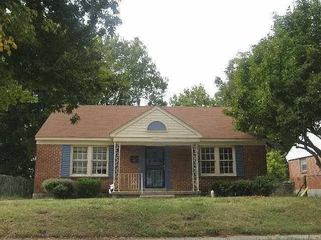 Building Photo - 1125 W Lexington Cir