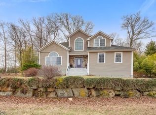 5 Teakwood Ct, Jefferson Twp., NJ 07849