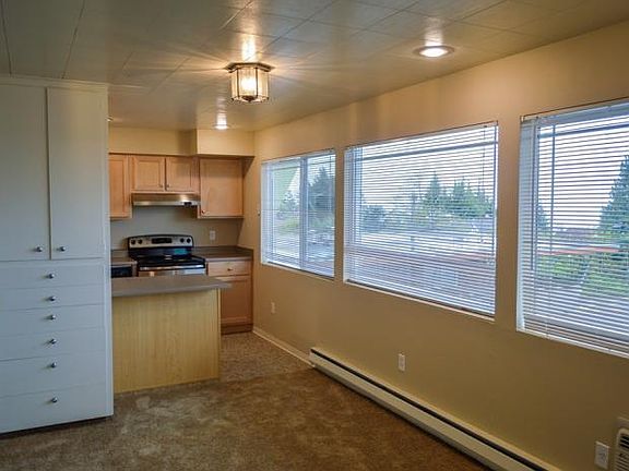 2nd image of 601 N Jackson Ave