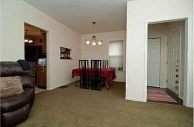 4th image of 2251 N Greenview Ave #1