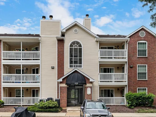 1538 Lincoln Way APT 302, McLean, VA 22102