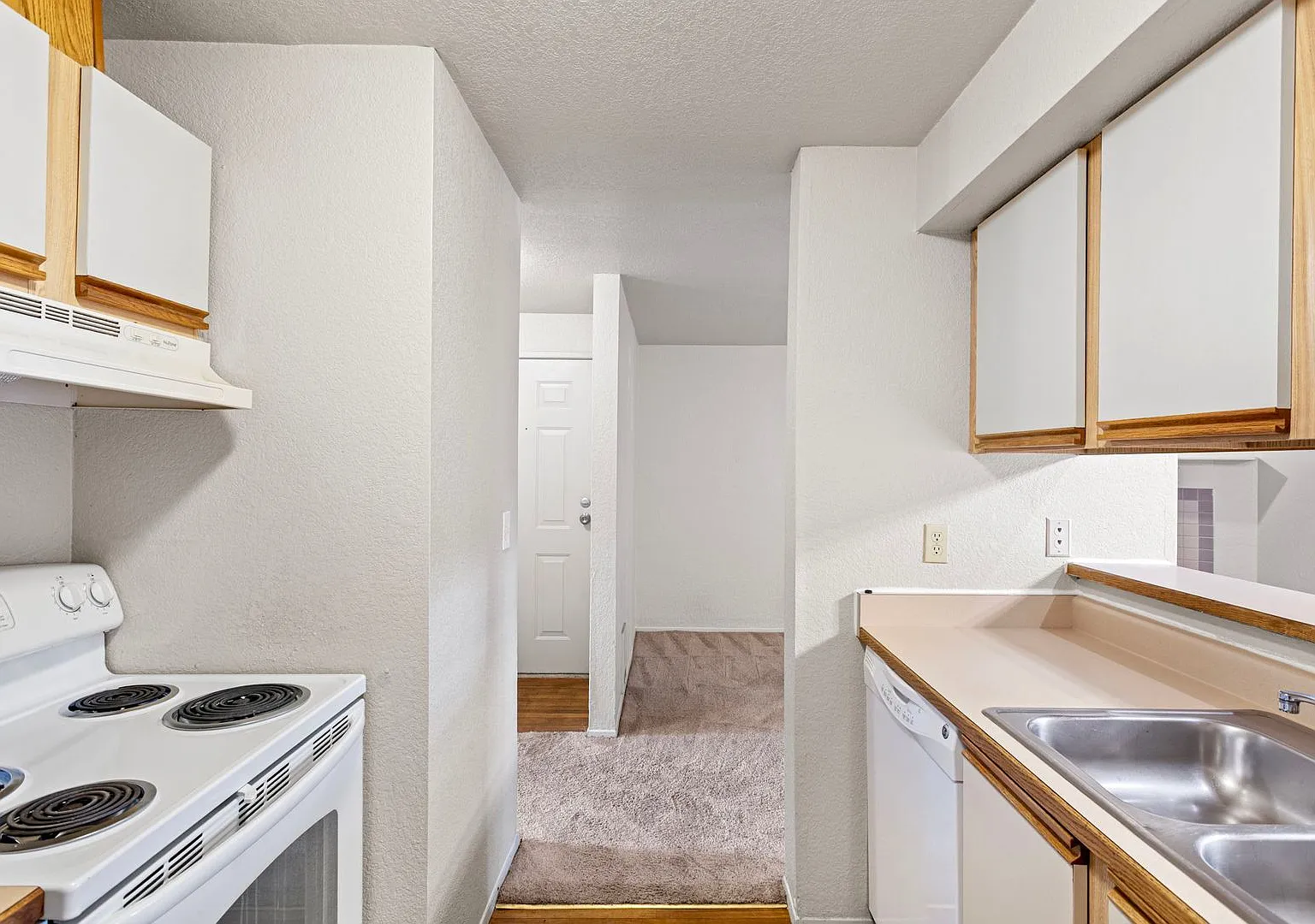 Heron View Apartment Homes — Photo 2