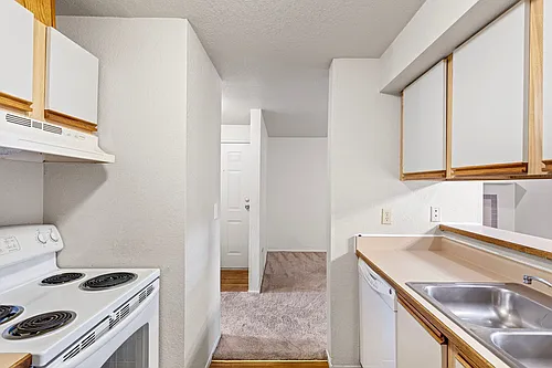 Heron View Apartment Homes Photo 1