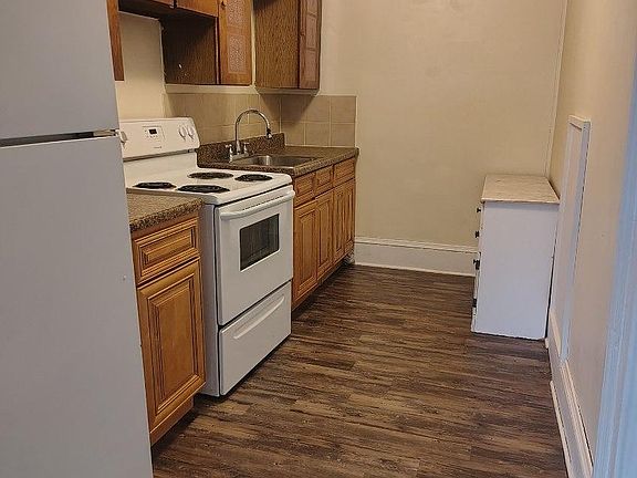 4th image of 41 W Corydon St APT 1