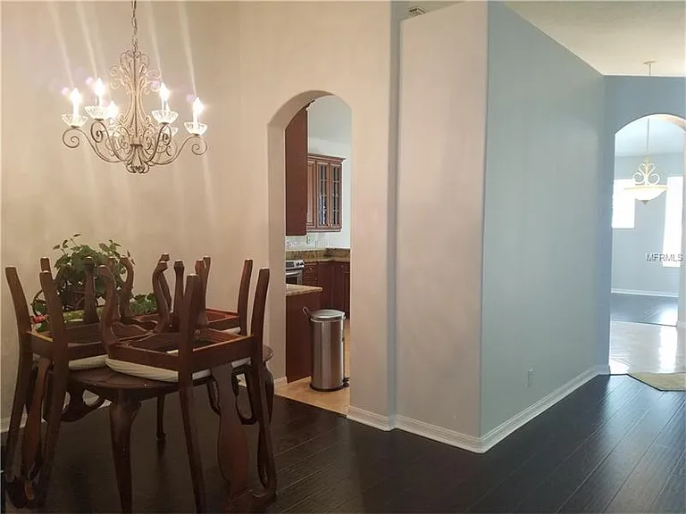 508 Cedar Woods Dr — Photo 15