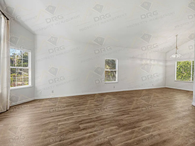 2101 Finley Ct — Photo 3