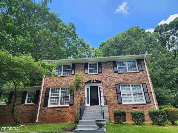 1208 Burbank Trl, Morrow, GA 30260
