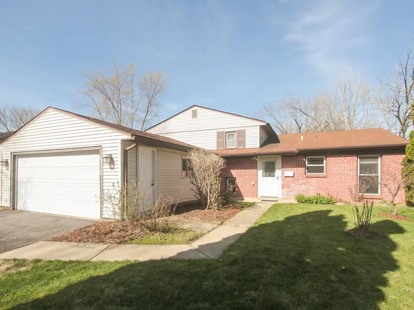 6836 West Ave, Hanover Park, IL 60133
