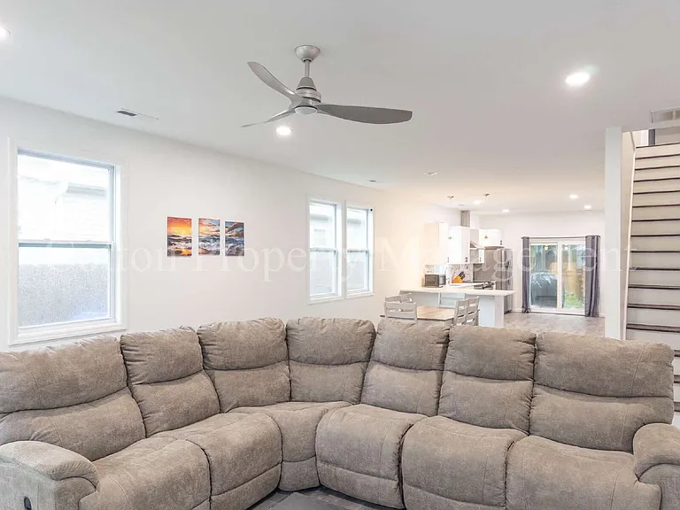 2709 Worth Dr — Photo 3