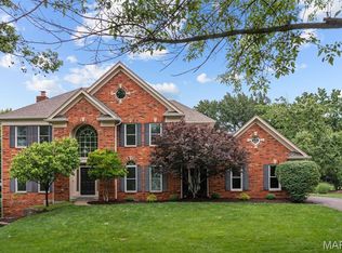 822 Questover Ln, Saint Louis, MO 63141