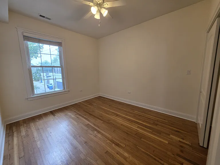 2343 W Winona St #2E — Photo 9