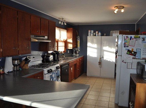 5th image of 1706 Cottage Grove Pl