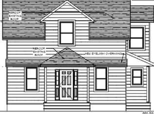 51 E Madison St, East Islip, NY 11730