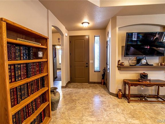 3rd image of 3314 Isador Ave