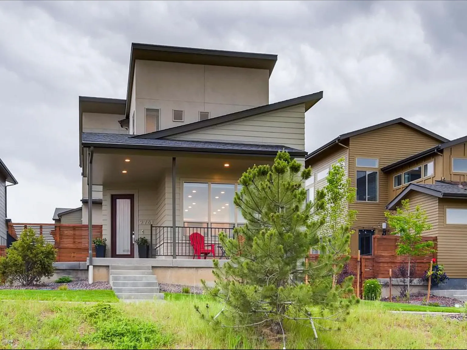 9761 Taylor River Cir — Photo 2